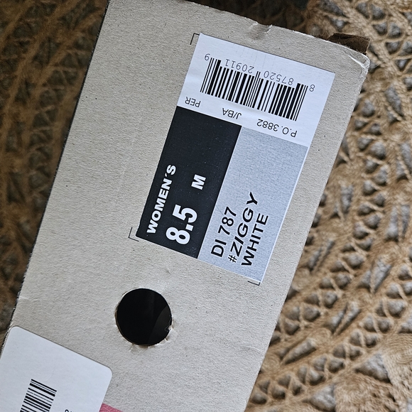 Dingo Ziggy White Women's Shoes - Picture 6 of 9